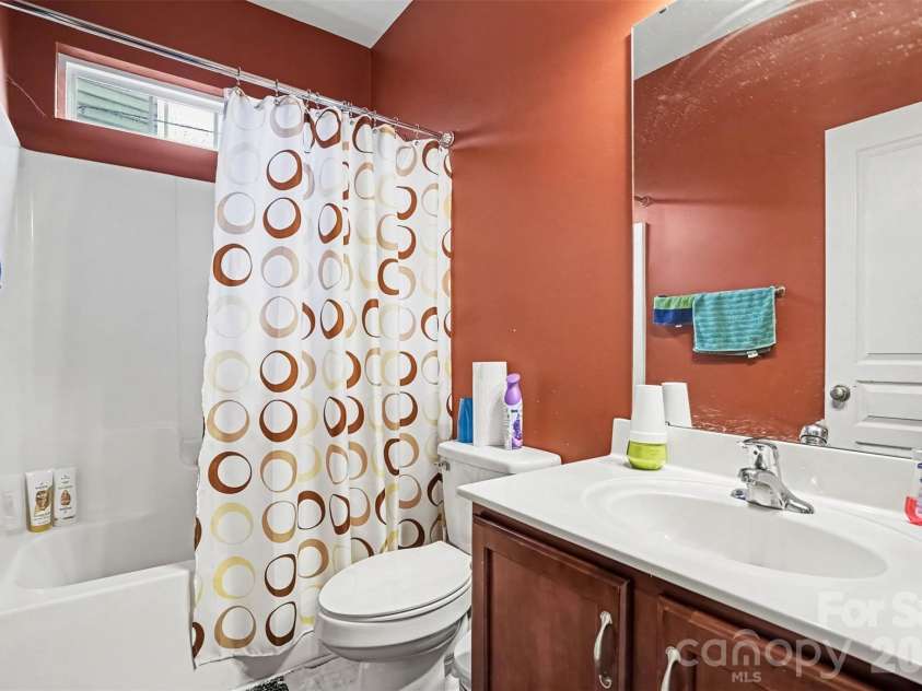 4106 Barclay Forest Drive, Charlotte, NC 28213.  MLS# CAR4411518, YatesRealty ID 41452. 