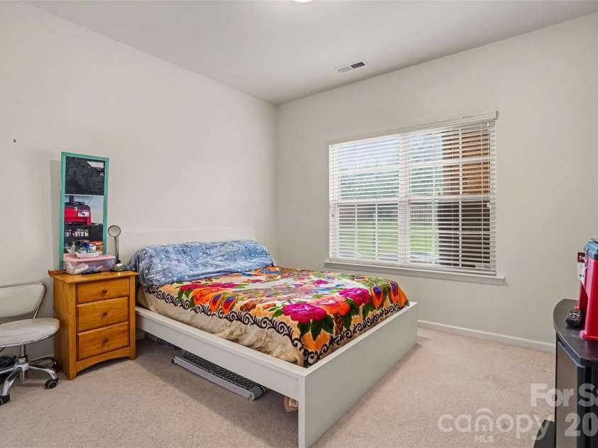 4106 Barclay Forest Drive, Charlotte, NC 28213.  MLS# CAR4411518, YatesRealty ID 41452. 