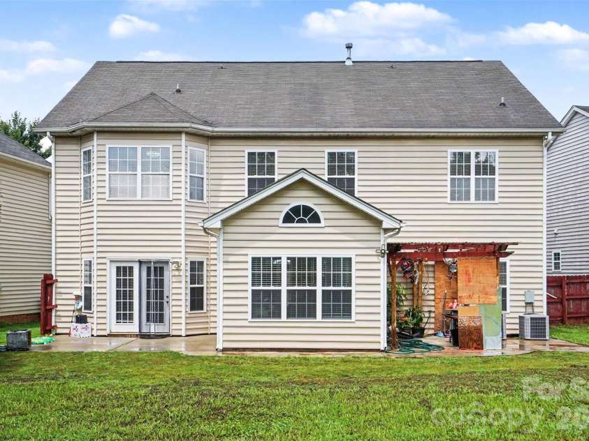 4106 Barclay Forest Drive, Charlotte, NC 28213.  MLS# CAR4411518, YatesRealty ID 41452. 