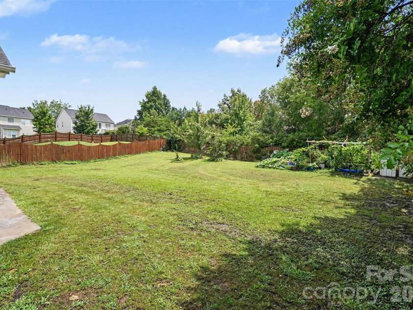 4106 Barclay Forest Drive, Charlotte, NC 28213.  MLS# CAR4411518, YatesRealty ID 41452. 