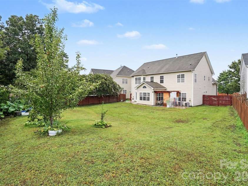 4106 Barclay Forest Drive, Charlotte, NC 28213.  MLS# CAR4411518, YatesRealty ID 41452. 
