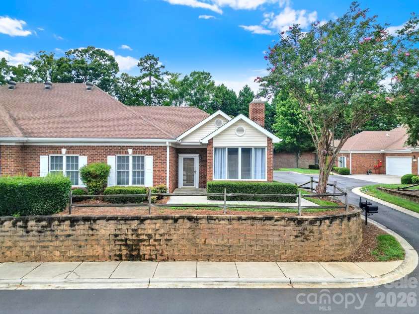 8368 Windsor Ridge Drive, Charlotte, NC 28277.  MLS# CAR4409492, YatesRealty ID 41454. 