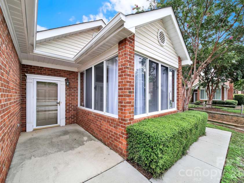 8368 Windsor Ridge Drive, Charlotte, NC 28277.  MLS# CAR4409492, YatesRealty ID 41454. 