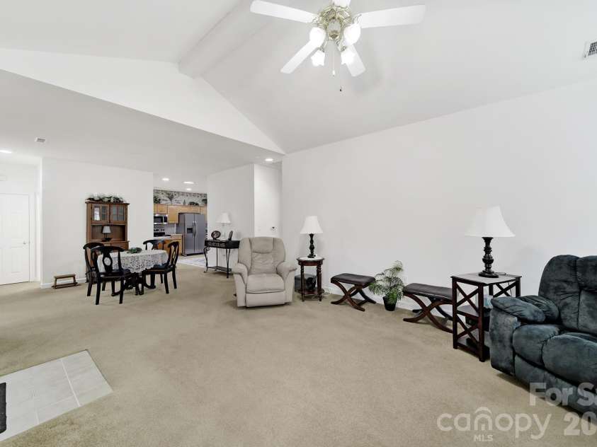 8368 Windsor Ridge Drive, Charlotte, NC 28277.  MLS# CAR4409492, YatesRealty ID 41454. 