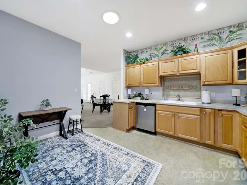 8368 Windsor Ridge Drive, Charlotte, NC 28277.  MLS# CAR4409492, YatesRealty ID 41454. 