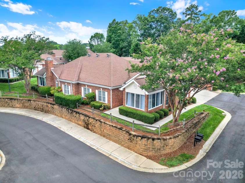 8368 Windsor Ridge Drive, Charlotte, NC 28277.  MLS# CAR4409492, YatesRealty ID 41454. 