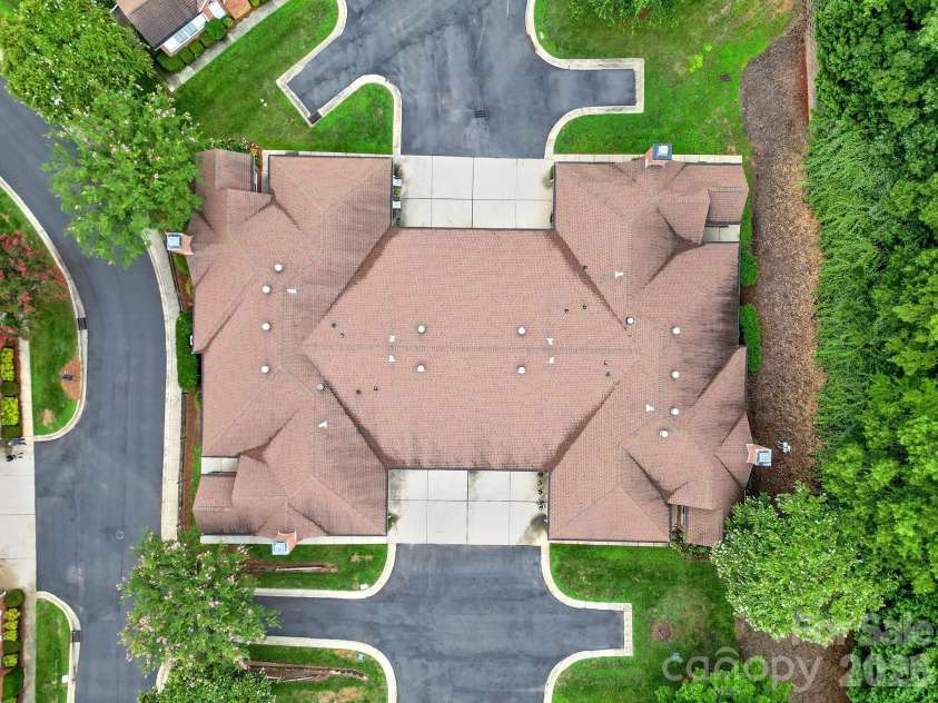 8368 Windsor Ridge Drive, Charlotte, NC 28277.  MLS# CAR4409492, YatesRealty ID 41454. 