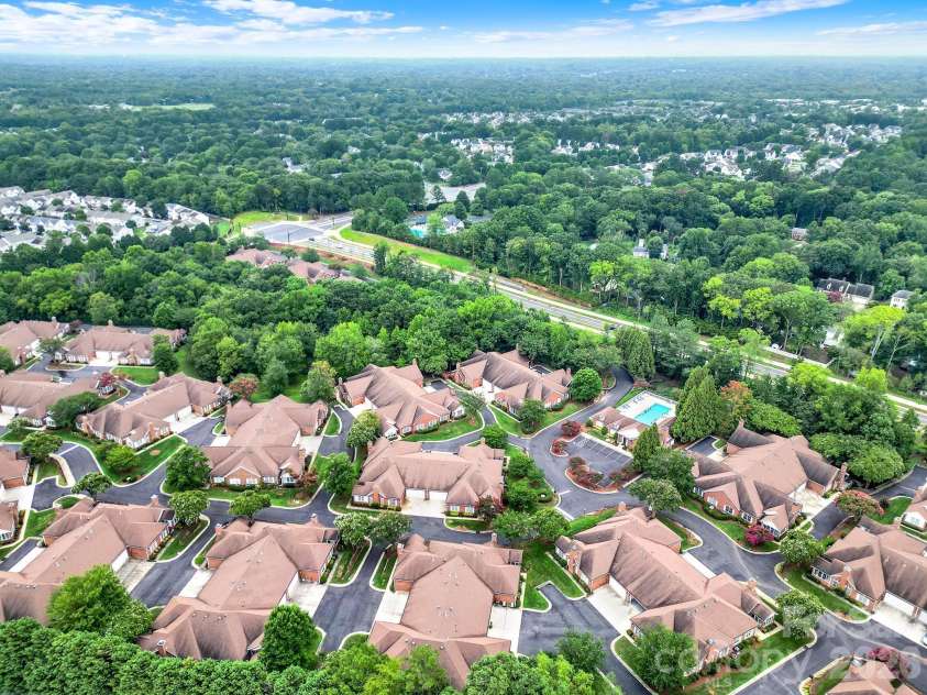 8368 Windsor Ridge Drive, Charlotte, NC 28277.  MLS# CAR4409492, YatesRealty ID 41454. 