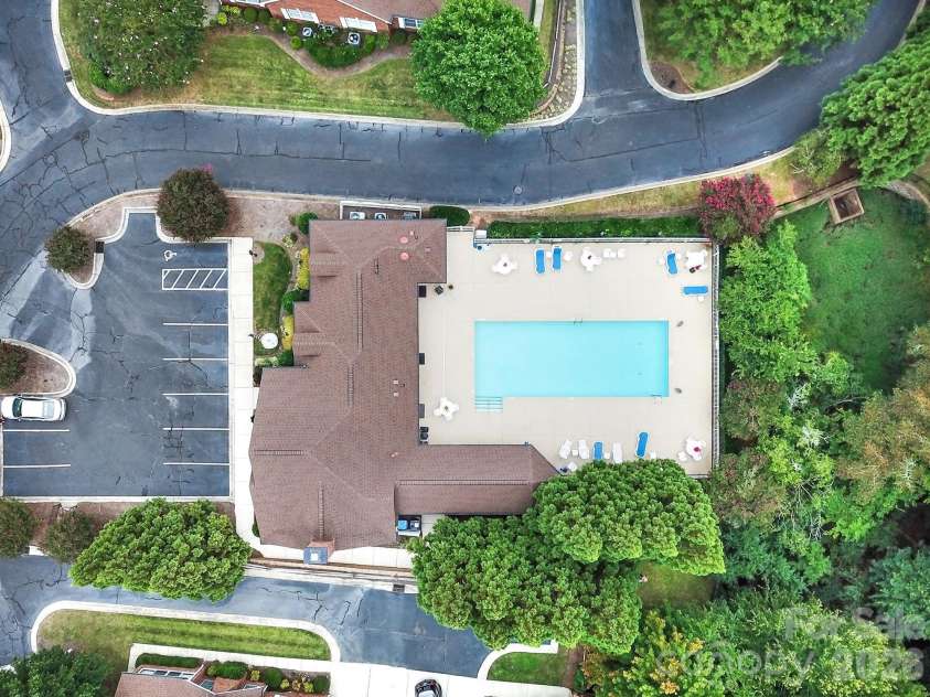 8368 Windsor Ridge Drive, Charlotte, NC 28277.  MLS# CAR4409492, YatesRealty ID 41454. 