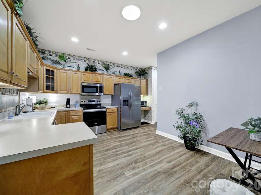 8368 Windsor Ridge Drive, Charlotte, NC 28277.  MLS# CAR4409492, YatesRealty ID 41454. 