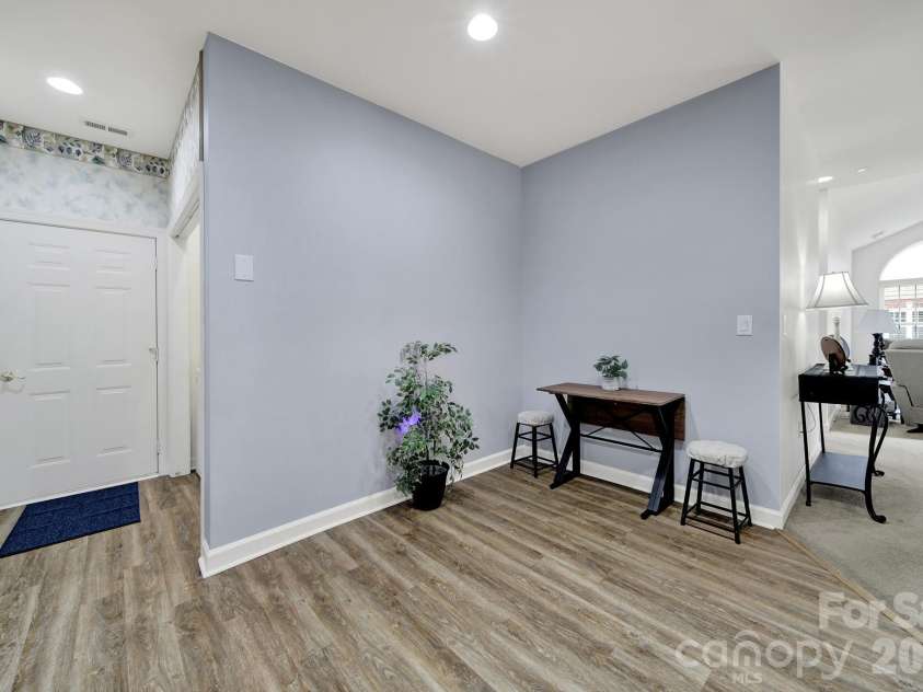 8368 Windsor Ridge Drive, Charlotte, NC 28277.  MLS# CAR4409492, YatesRealty ID 41454. 