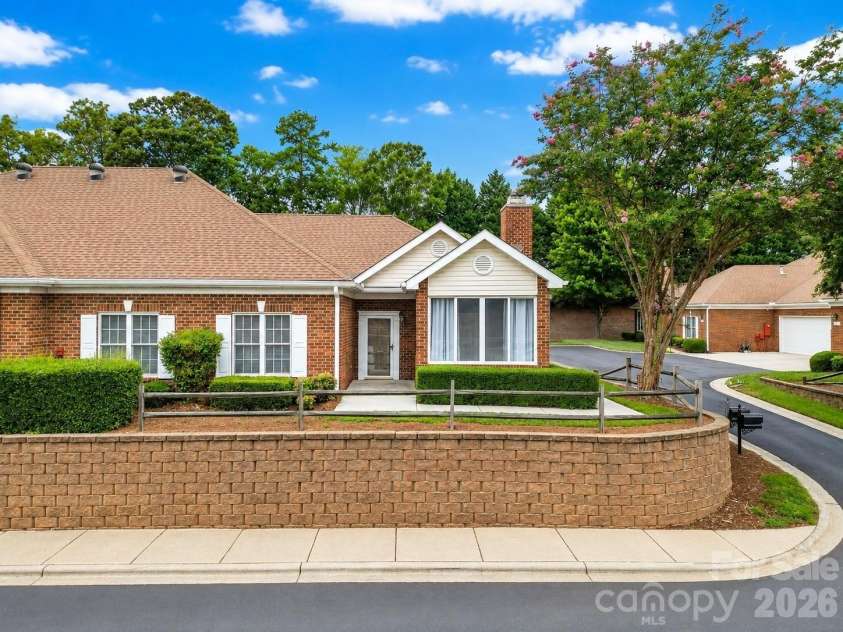 8368 Windsor Ridge Drive, Charlotte, NC 28277.  MLS# CAR4409492, YatesRealty ID 41454. 