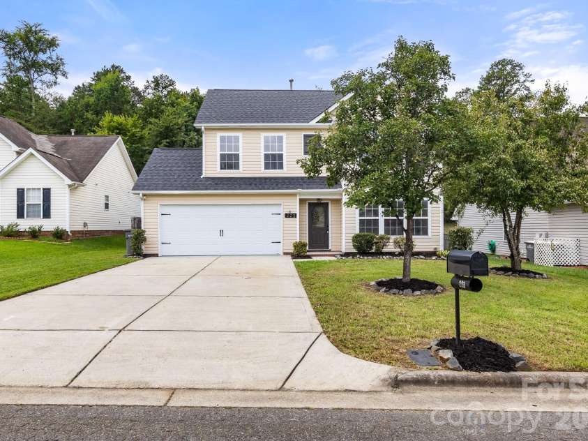 223 Newport Drive, Kannapolis, NC 28081.  MLS# CAR4409516, YatesRealty ID 41455. 