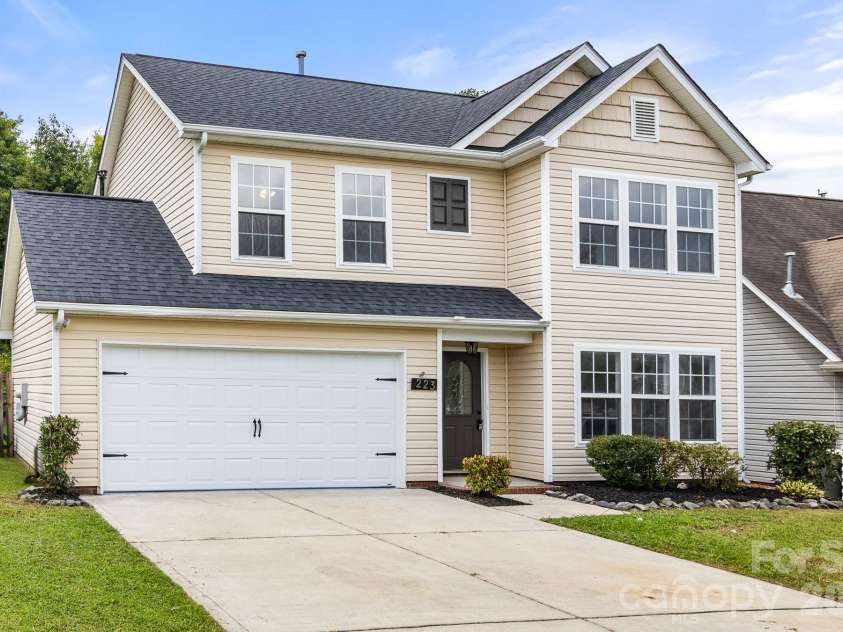 223 Newport Drive, Kannapolis, NC 28081.  MLS# CAR4409516, YatesRealty ID 41455. 