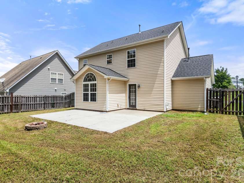 223 Newport Drive, Kannapolis, NC 28081.  MLS# CAR4409516, YatesRealty ID 41455. 