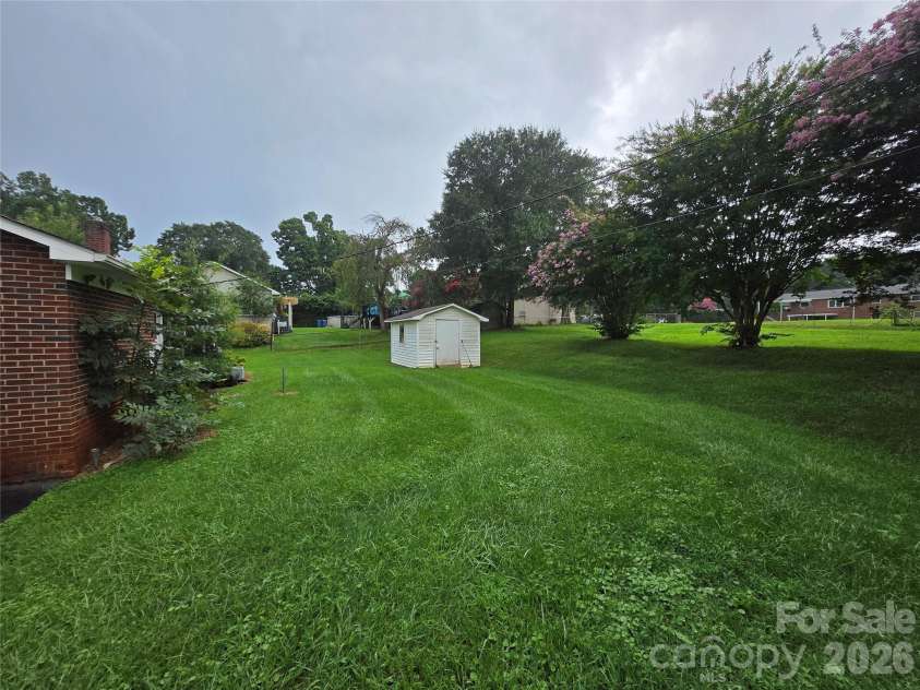 1326 26th Street, Hickory, NC 28602.  MLS# CAR4410573, YatesRealty ID 41457. 