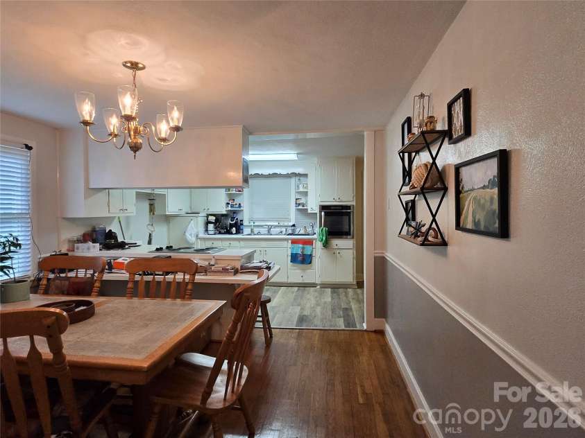 1326 26th Street, Hickory, NC 28602.  MLS# CAR4410573, YatesRealty ID 41457. 