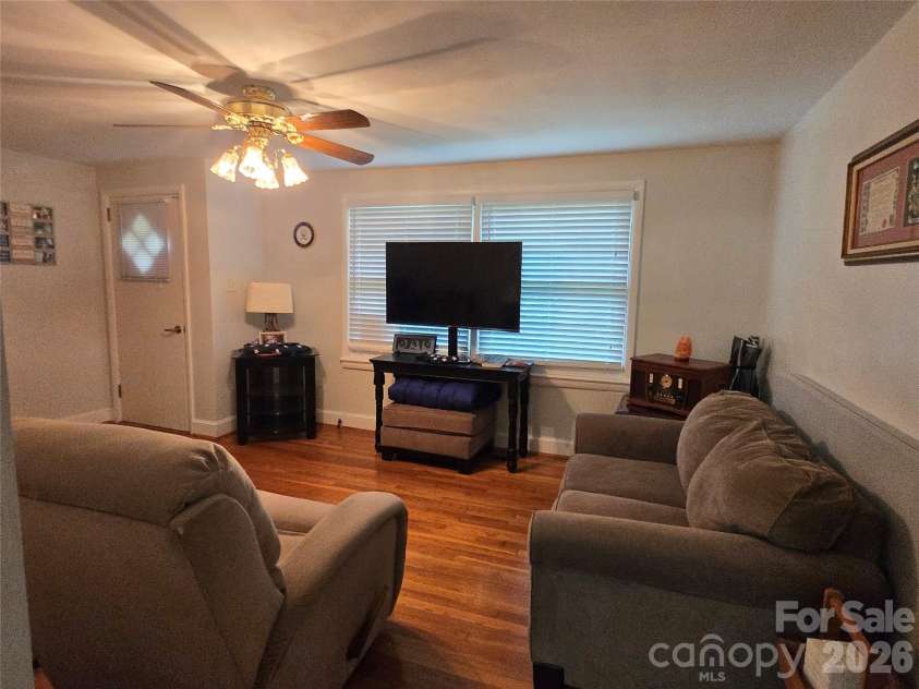1326 26th Street, Hickory, NC 28602.  MLS# CAR4410573, YatesRealty ID 41457. 