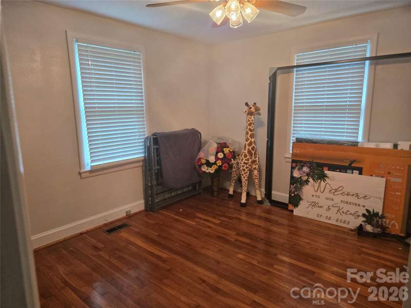 1326 26th Street, Hickory, NC 28602.  MLS# CAR4410573, YatesRealty ID 41457. 