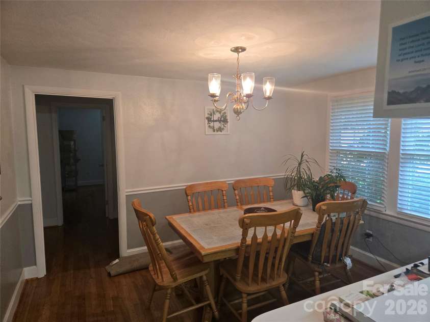1326 26th Street, Hickory, NC 28602.  MLS# CAR4410573, YatesRealty ID 41457. 