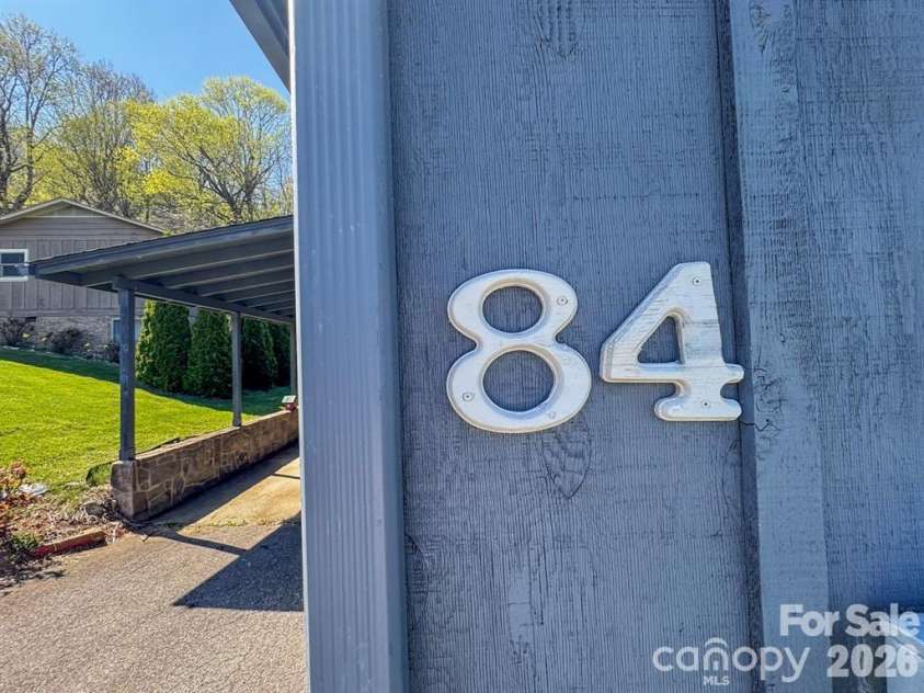 84 Stoney Ridge Loop, Maggie Valley, NC 28751.  MLS# CAR4405541, YatesRealty ID 41458. 