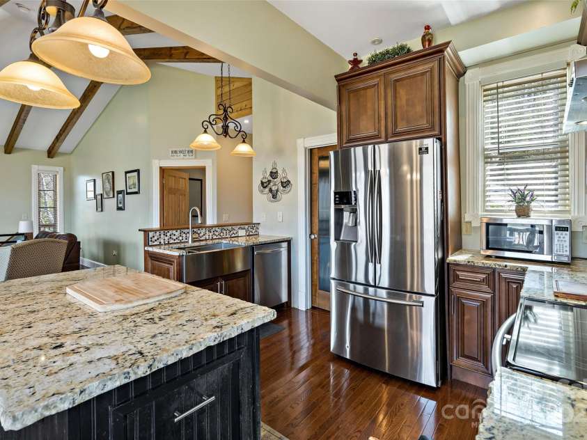 50 Valley View Drive, Marion, NC 28752.  MLS# CAR4242721, YatesRealty ID 4146. 