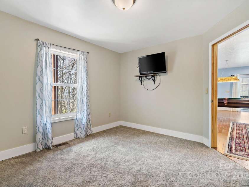 50 Valley View Drive, Marion, NC 28752.  MLS# CAR4242721, YatesRealty ID 4146. 