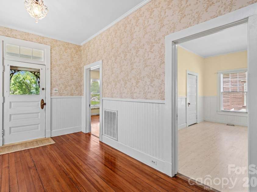 309 Ellis Street, Salisbury, NC 28144.  MLS# CAR4409945, YatesRealty ID 41463. 