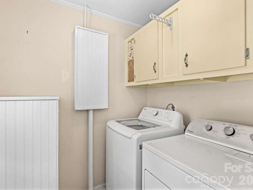 309 Ellis Street, Salisbury, NC 28144.  MLS# CAR4409945, YatesRealty ID 41463. 