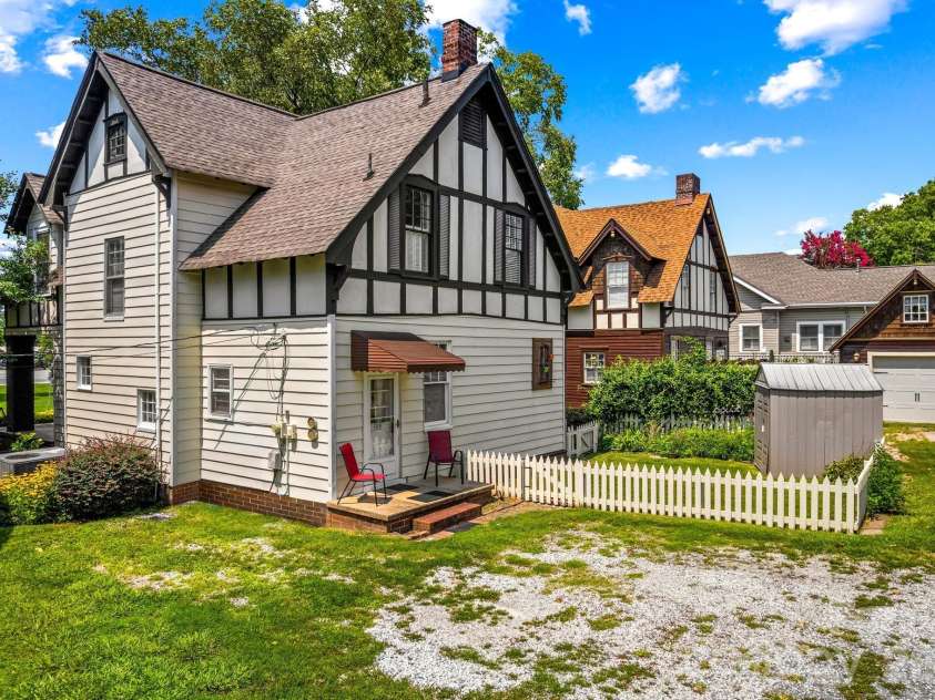 309 Ellis Street, Salisbury, NC 28144.  MLS# CAR4409945, YatesRealty ID 41463. 