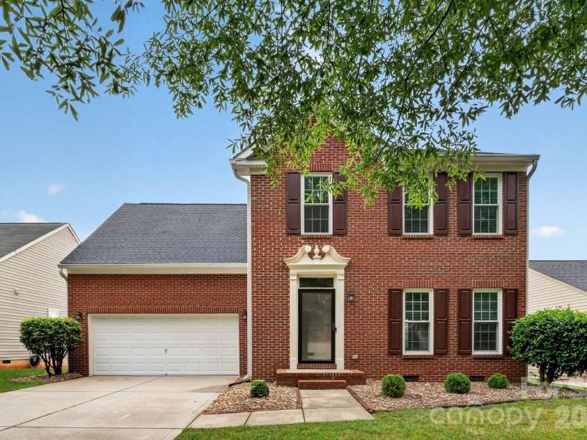 2515 Bethesda Oaks Drive, Gastonia, NC 28056.  MLS# CAR4411762, YatesRealty ID 41465. 