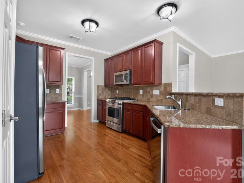 2515 Bethesda Oaks Drive, Gastonia, NC 28056.  MLS# CAR4411762, YatesRealty ID 41465. 