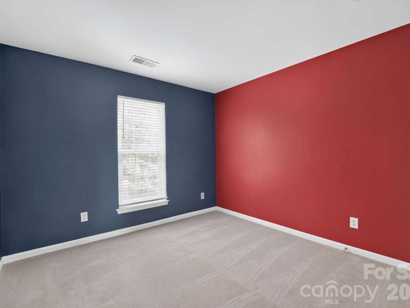 2515 Bethesda Oaks Drive, Gastonia, NC 28056.  MLS# CAR4411762, YatesRealty ID 41465. 