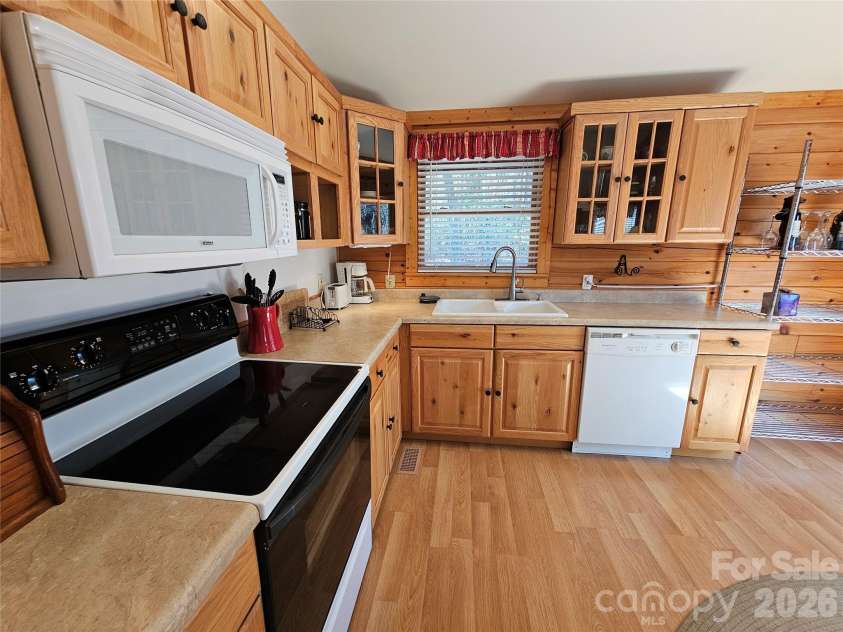 194 Long Ridge Drive, Lake Lure, NC 28746.  MLS# CAR4411336, YatesRealty ID 41467. 