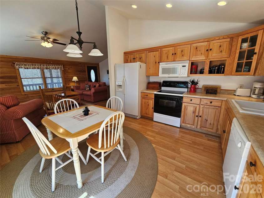 194 Long Ridge Drive, Lake Lure, NC 28746.  MLS# CAR4411336, YatesRealty ID 41467. 