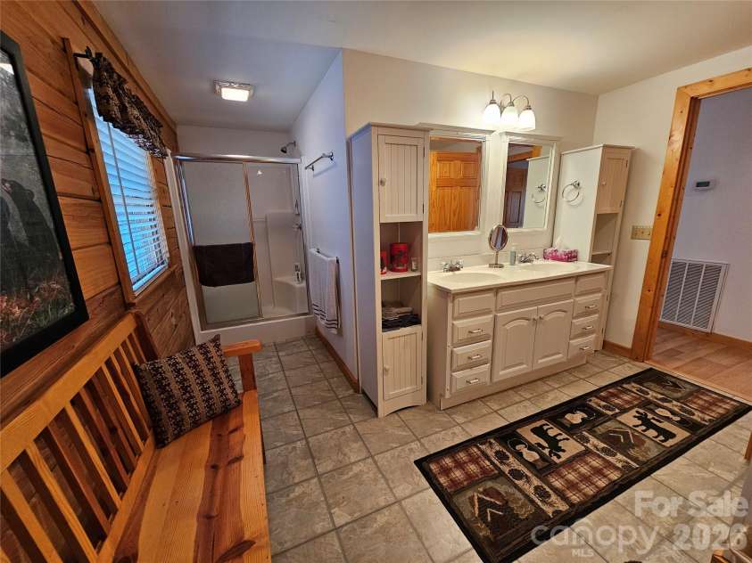 194 Long Ridge Drive, Lake Lure, NC 28746.  MLS# CAR4411336, YatesRealty ID 41467. 