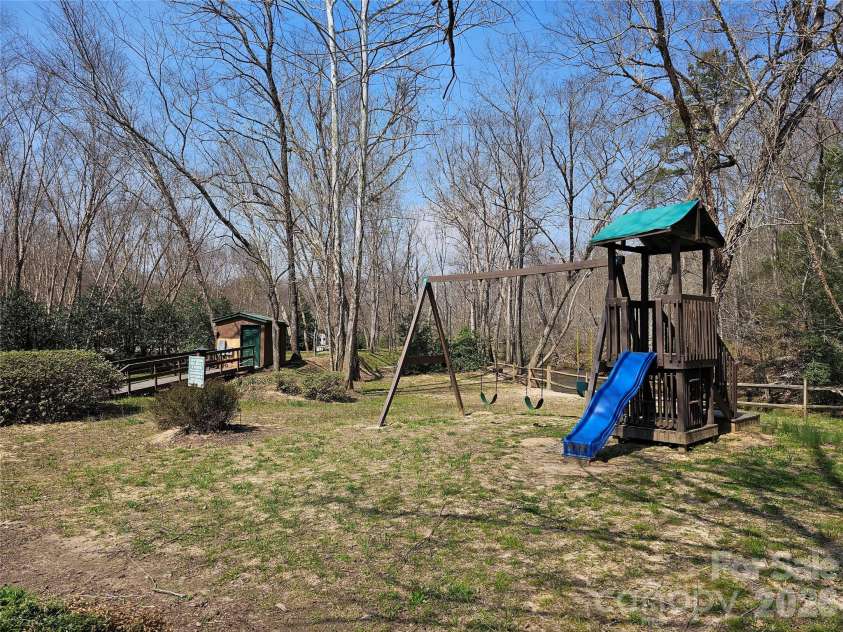 194 Long Ridge Drive, Lake Lure, NC 28746.  MLS# CAR4411336, YatesRealty ID 41467. 