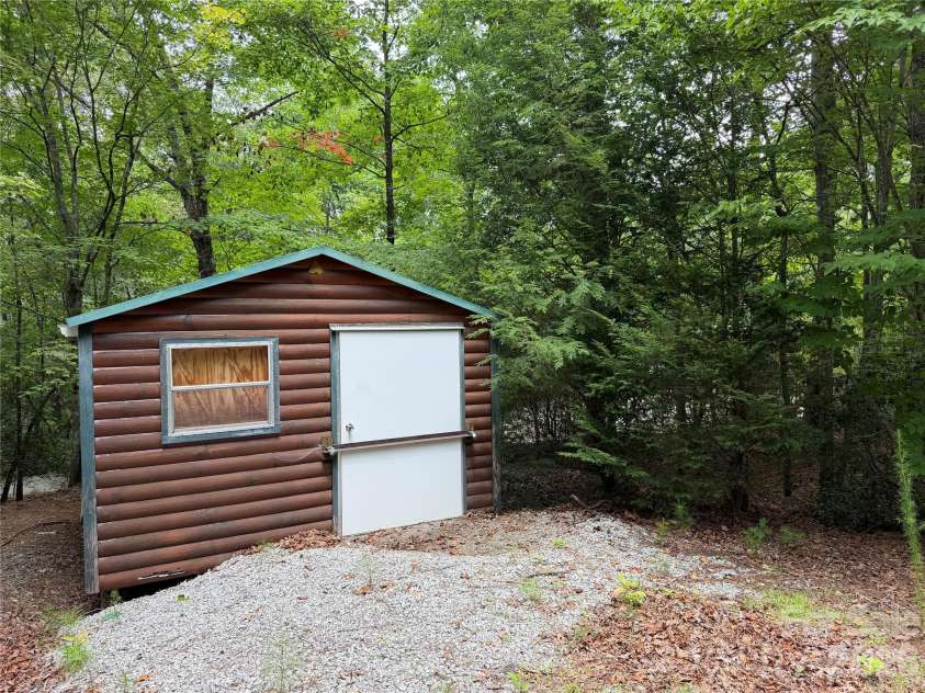 194 Long Ridge Drive, Lake Lure, NC 28746.  MLS# CAR4411336, YatesRealty ID 41467. 