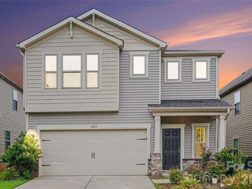 6863 Good News Drive, Charlotte, NC 28215.  MLS# CAR4411633, YatesRealty ID 41469. 