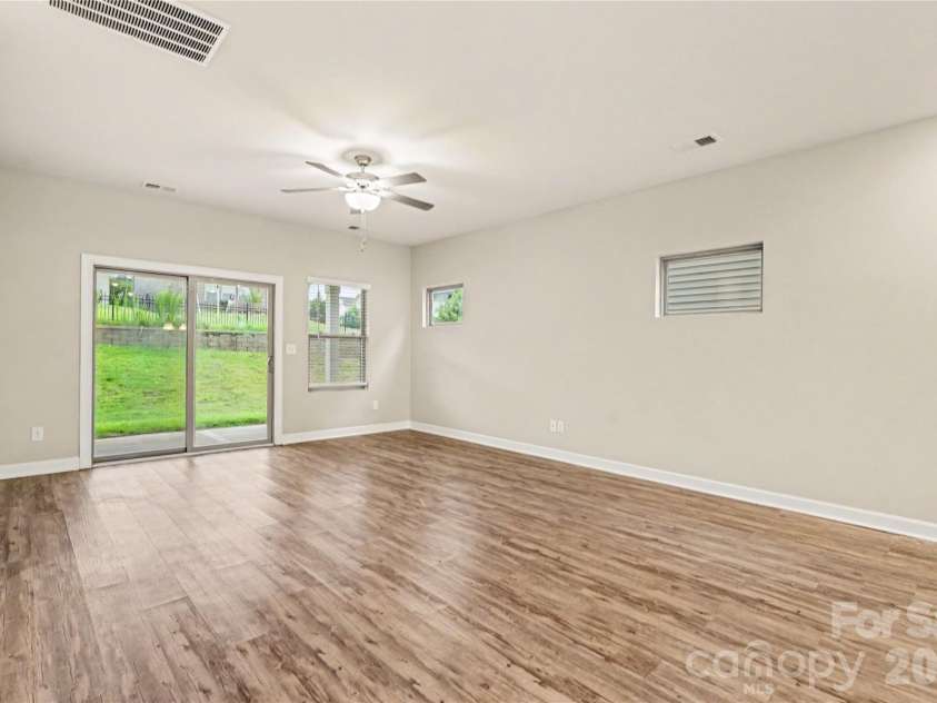 6863 Good News Drive, Charlotte, NC 28215.  MLS# CAR4411633, YatesRealty ID 41469. 