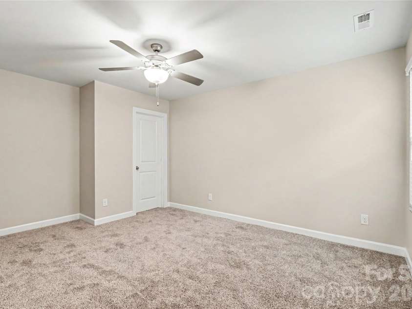 6863 Good News Drive, Charlotte, NC 28215.  MLS# CAR4411633, YatesRealty ID 41469. 