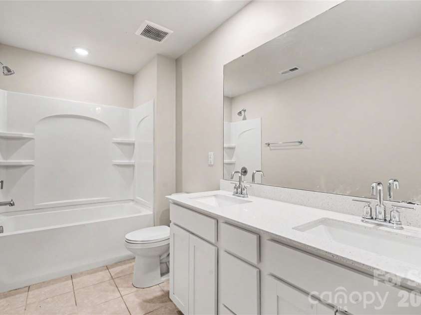 6863 Good News Drive, Charlotte, NC 28215.  MLS# CAR4411633, YatesRealty ID 41469. 
