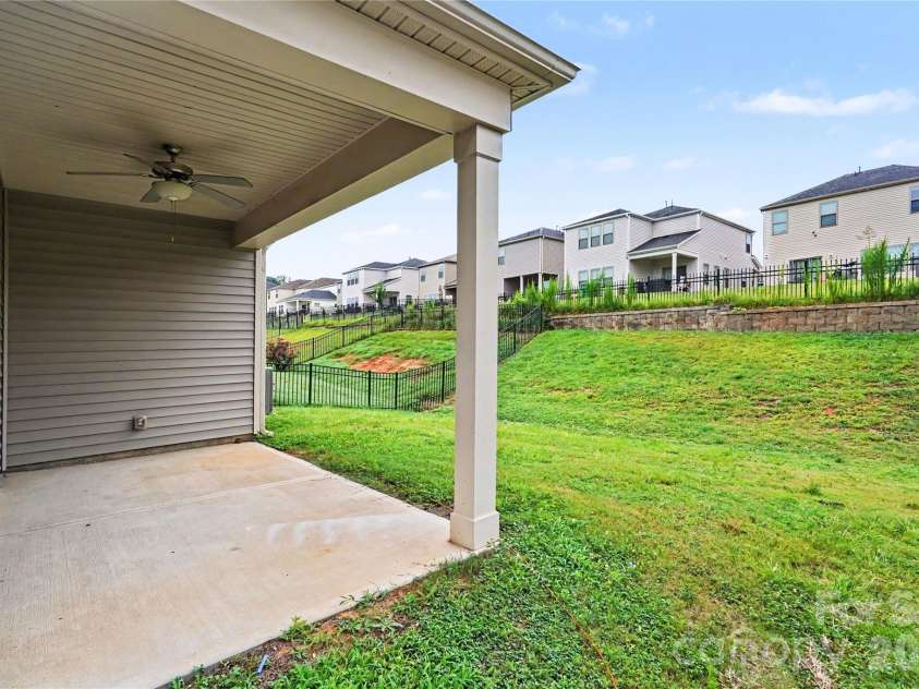 6863 Good News Drive, Charlotte, NC 28215.  MLS# CAR4411633, YatesRealty ID 41469. 