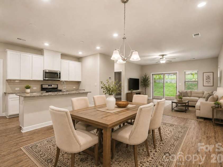 6863 Good News Drive, Charlotte, NC 28215.  MLS# CAR4411633, YatesRealty ID 41469. Virtually Staged