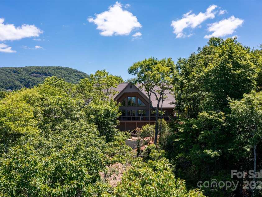 100 Tiger Paw Lane, Sapphire, NC 28774.  MLS# CAR4155572, YatesRealty ID 4147. 