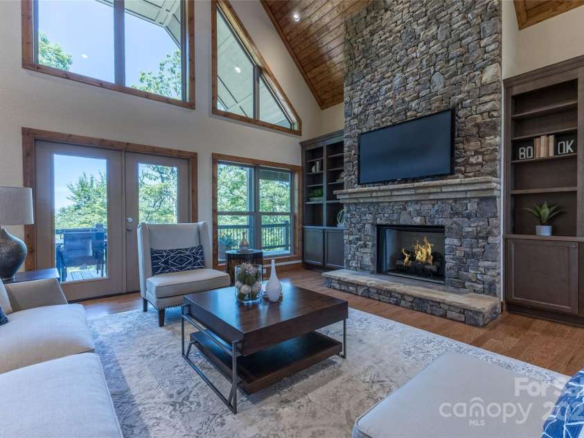 100 Tiger Paw Lane, Sapphire, NC 28774.  MLS# CAR4155572, YatesRealty ID 4147. 