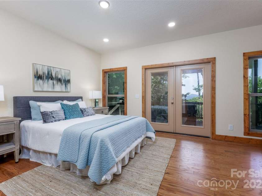 100 Tiger Paw Lane, Sapphire, NC 28774.  MLS# CAR4155572, YatesRealty ID 4147. 