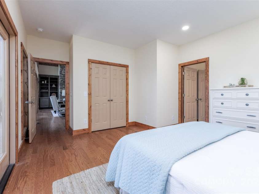 100 Tiger Paw Lane, Sapphire, NC 28774.  MLS# CAR4155572, YatesRealty ID 4147. 