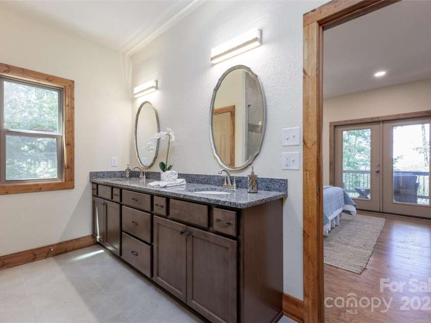 100 Tiger Paw Lane, Sapphire, NC 28774.  MLS# CAR4155572, YatesRealty ID 4147. 