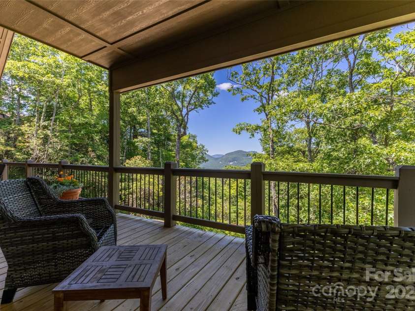 100 Tiger Paw Lane, Sapphire, NC 28774.  MLS# CAR4155572, YatesRealty ID 4147. 